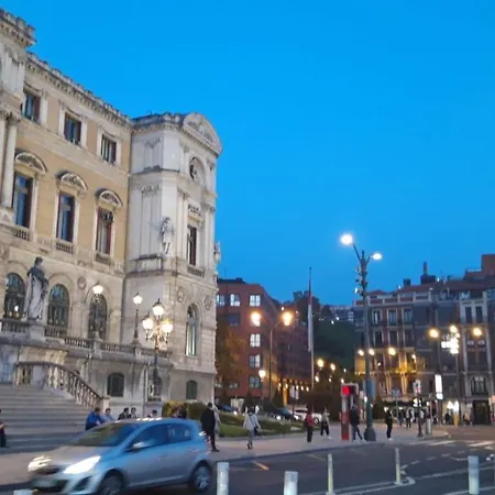 Acogedora Centro בית אירוח *